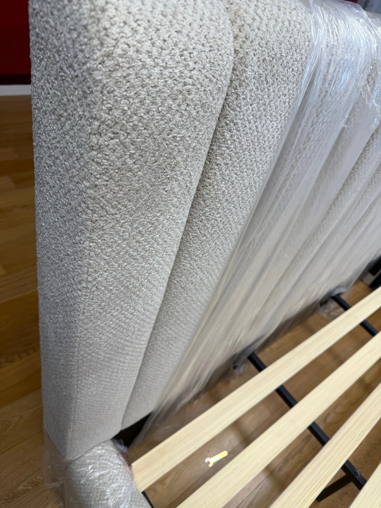 ZX-1295 Modern Upholstered Bed Frame Heyday furniture