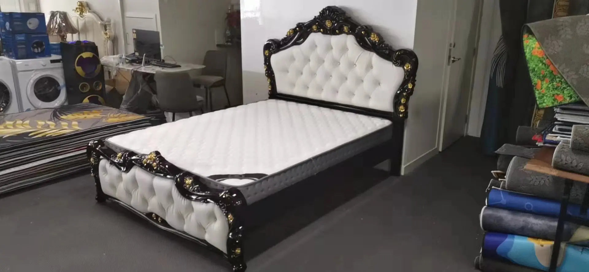X01 European Luxurious Cream Black/White Tufted Rococo 7 Pieces Bedroom Set